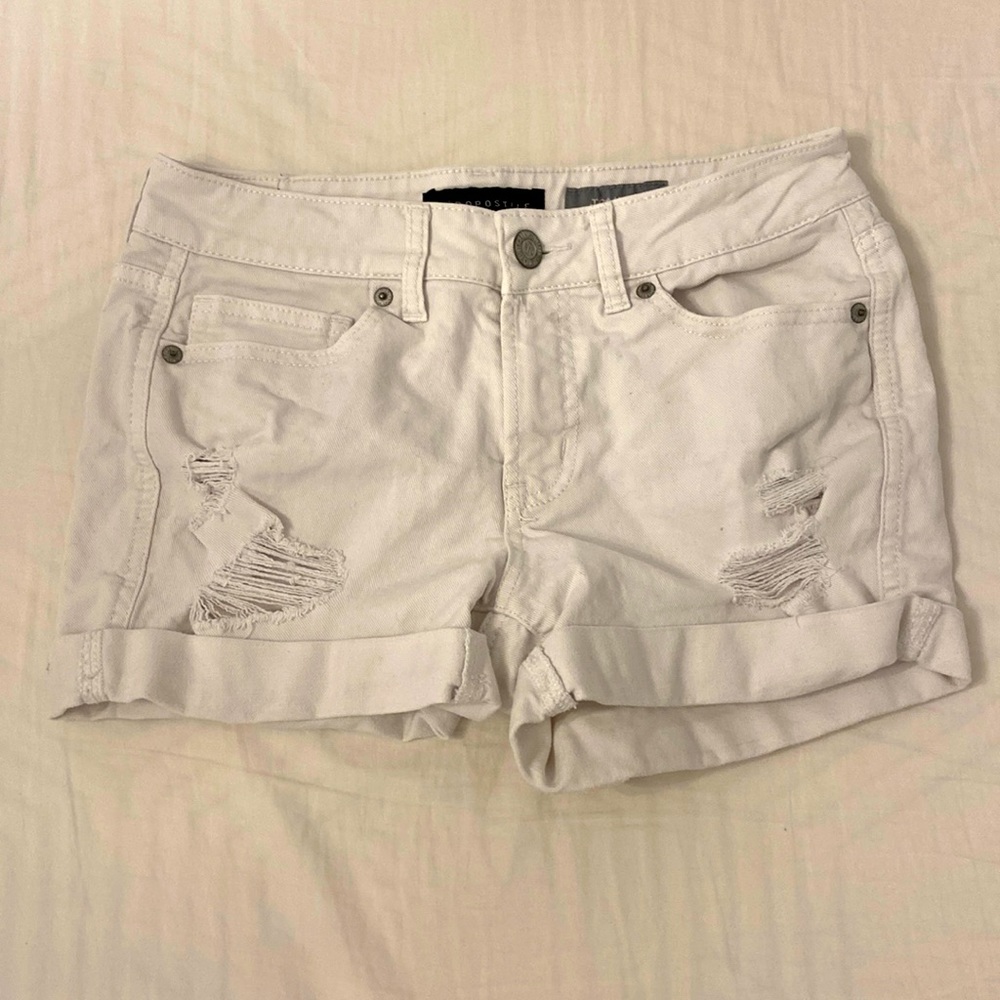 White Denim Shorts (Tomboy)